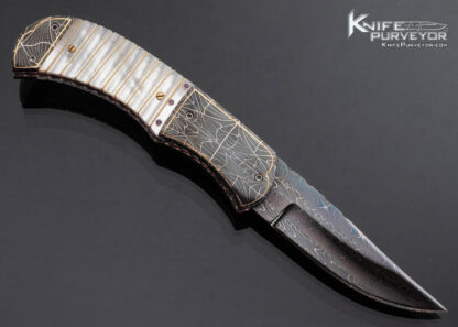 Vernie Reed Custom Knife  Blued Robert Eggerling Damascus Fluted Pearl with Braided Gold Wire Automatic Linerlock - Image 2
